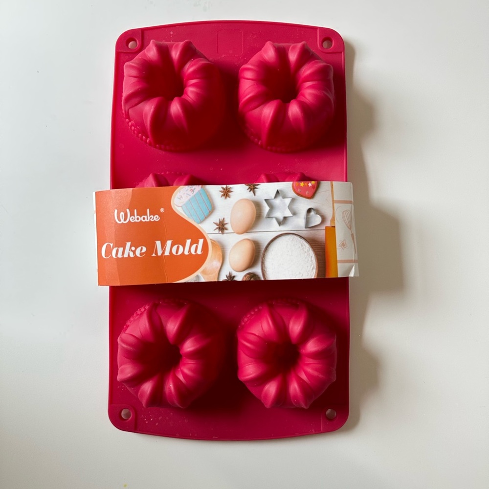 Cake mold